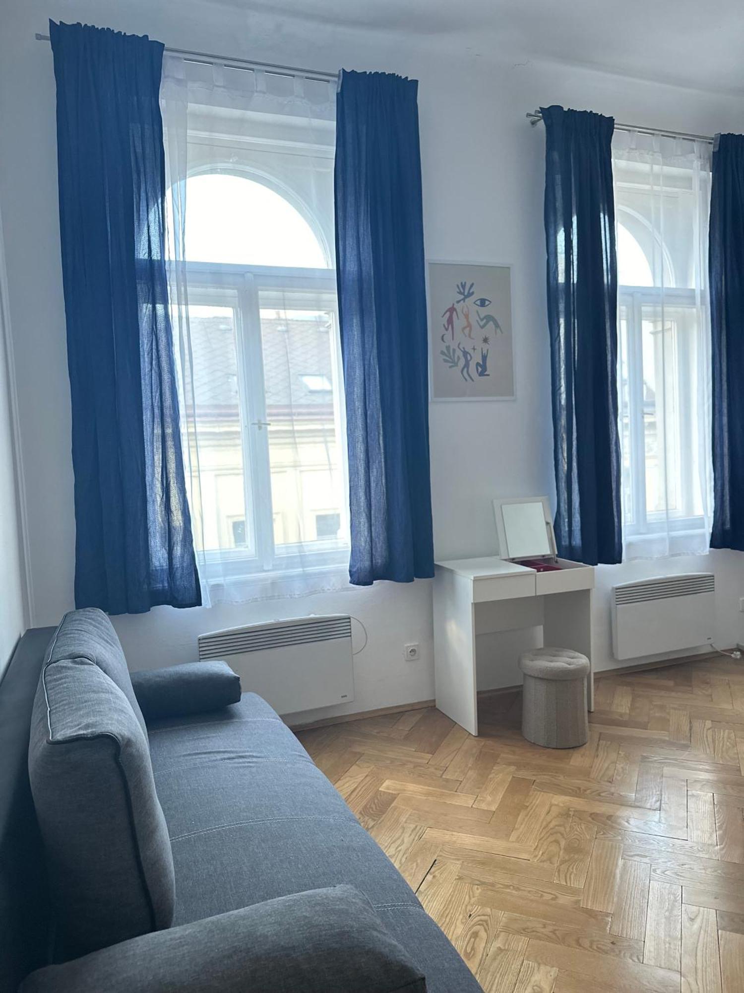 Modern Skorepka 4 Prag